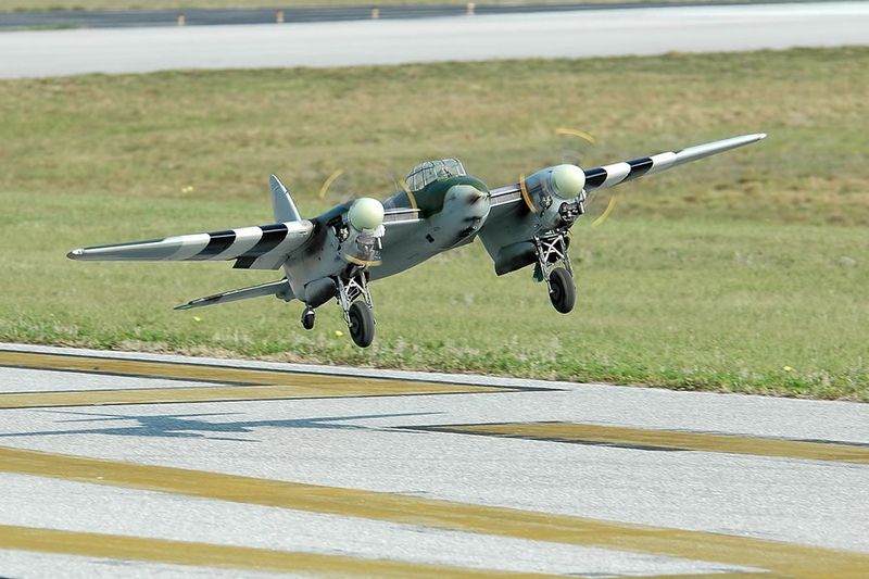 Illustration for article titled Top Gun 2008: Biggest RC Airplane Competition in the World